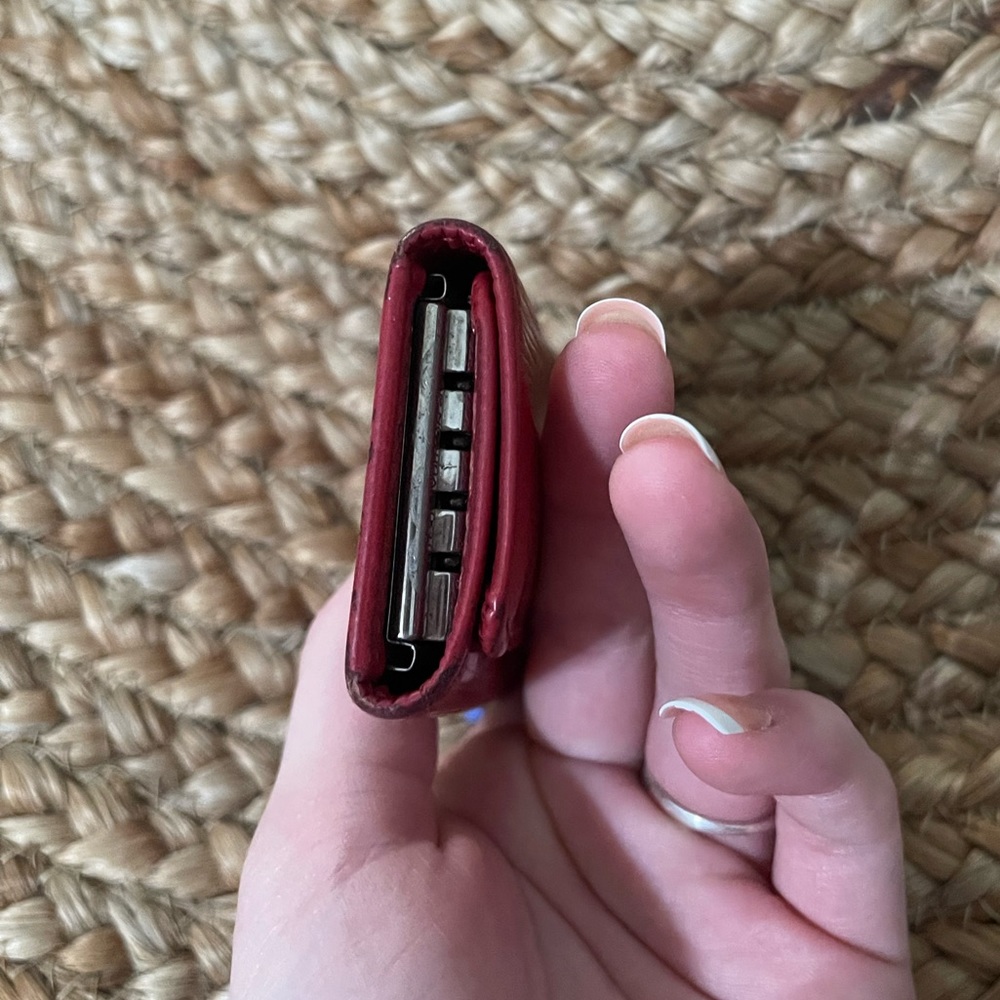 ❣️LOUIS VUITTON RED EPI KEY HOLDER❣️ - Picture 12 of 14